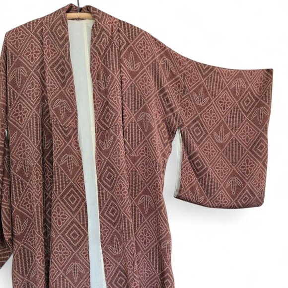 Geometric Patterned Brown Kimono for Men - Picture 6 of 8
